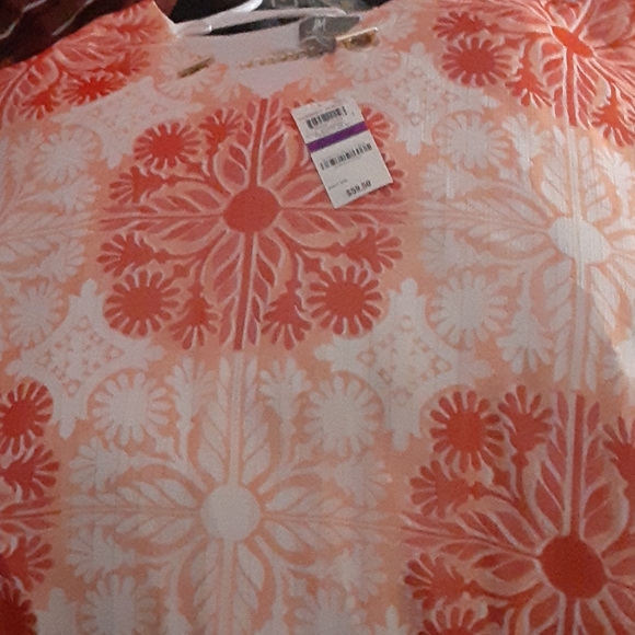 Top - Picture 3 of 3